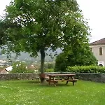 Du Domaine Du Palais 2*