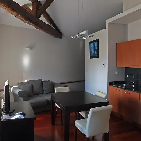 Du Domaine Du Palais