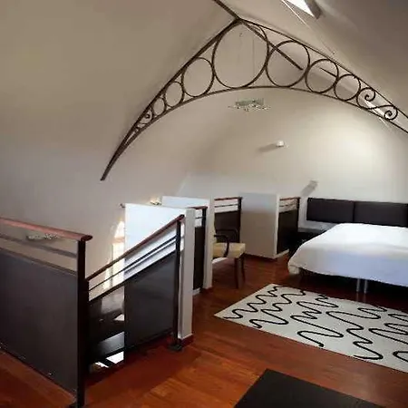 Du Domaine Du Palais 2*